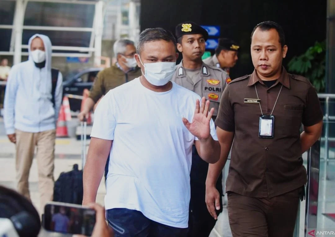 KPK Duga Eks Gubernor Riau Abdul Wahid Beri Uang Lewat Ajudan Pangdam Tuanku Tambusai