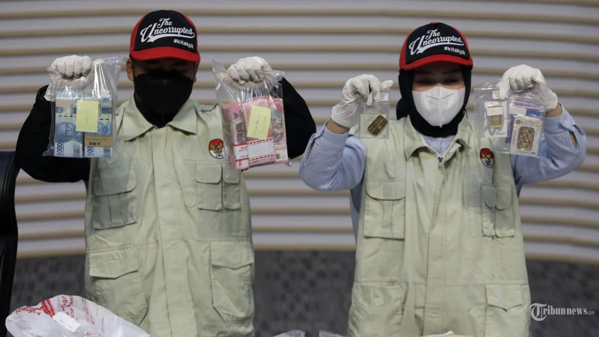 KPK Kantongi Bukti Dugaan Penerimaan Uang Bupati Kuansing dengan Amplop ke Menhut