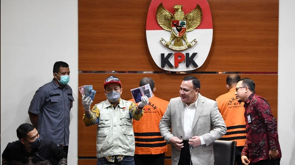 KPK Tangkap Bupati Pemalang Anom Widyantoro di Hotel Jakarta Terkait Kasus Korupsi dan Pemerasan