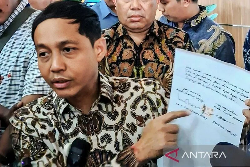 KPK Ungkap Asal Uang dalam Amplop untuk Menhut