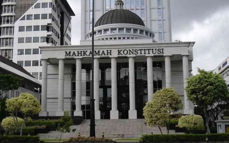 Mahkamah Konstitusi Tegaskan 20% Dana Pendidikan Harus Fokus pada Siswa, Guru, dan Sekolah; Pemisahan MBG Wajib 2028