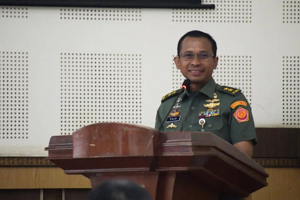 Mayjen TNI (Purn) Prihati Pujowaskito Menjadi Penguji Eksternal Disertasi Dr. Johan Akbari di Universitas Bhayangkara