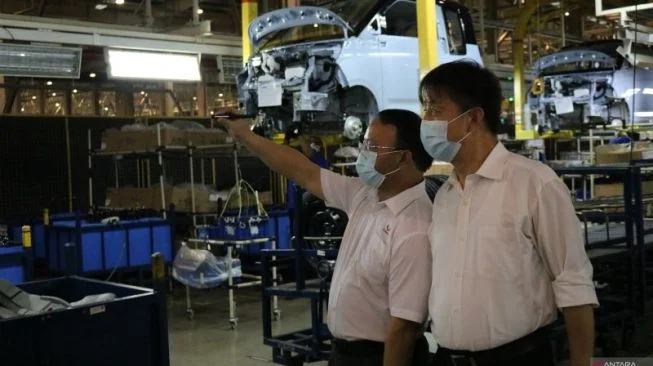 Melihat Langsung Dapur Perakitan Baterai Wuling di Liuzhou, China
