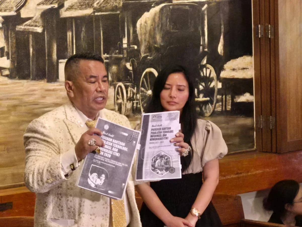Pengacara RM Napitupulu Bunuh Diri: Sejarah Perseteruan dengan Hotman Paris dalam Kasus Penggelapan