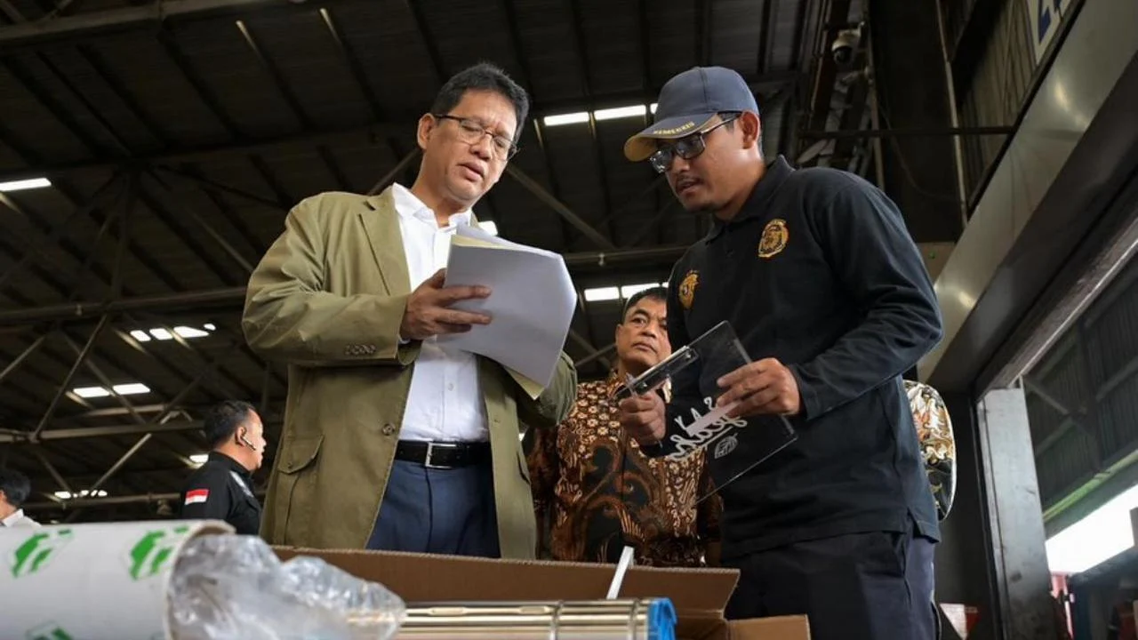 Penyelewengan di Bea Cukai, Menkeu Purbaya Siapkan Skenario Pembubaran