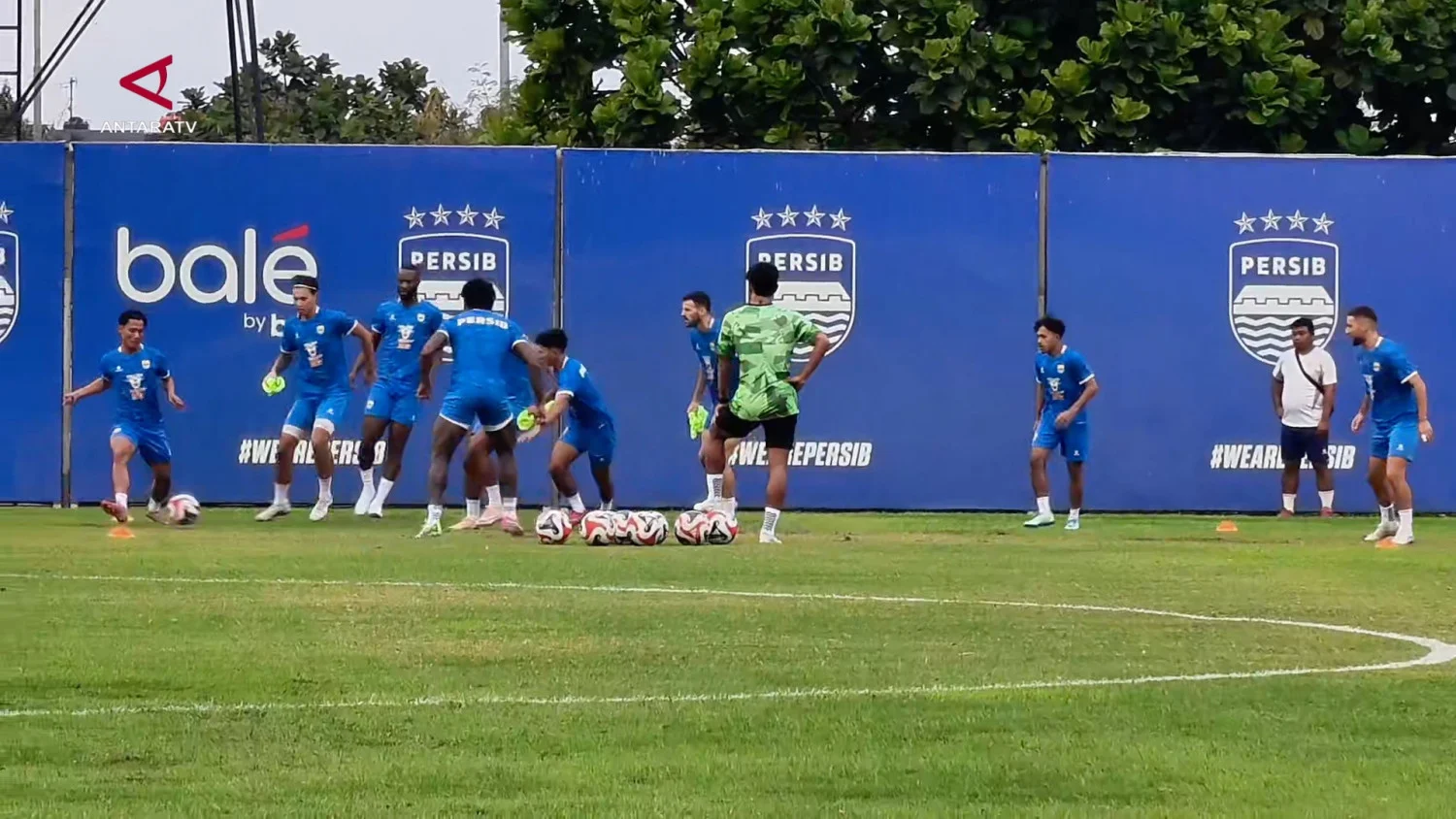 Persib mulai latihan perdana, Umuh isyaratkan pemain baru