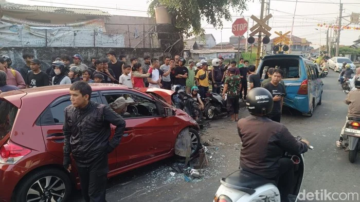 Polisi Selidiki Kecelakaan Beruntun Enam Kendaraan di Bogor