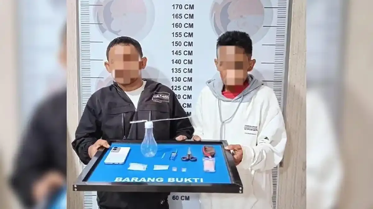 Polres Jakarta Barat Ringkus Dua Pria Pengedar Sabu dan Obat Keras