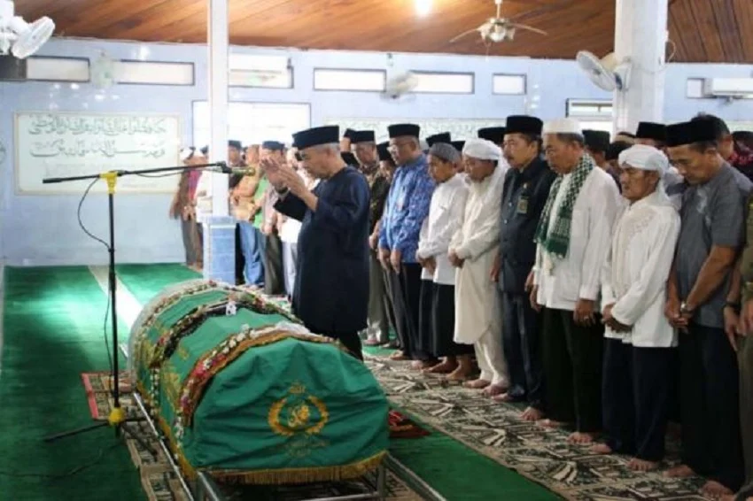 Salat Jenazah: Pahala Besar, Keutamaan Dua Qirath, dan Bacaan Niat Lengkap