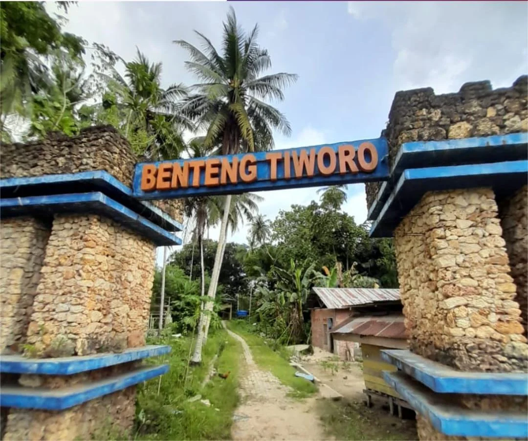 Sentuhan Tenun Benteng Tiworo Memukau di BTN IFW 2026