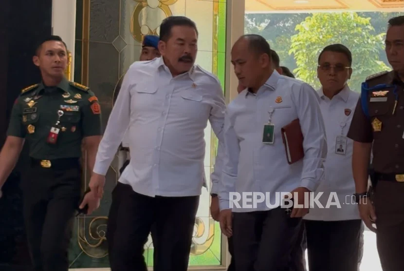 Sjafrie Kumpulkan Satgas PKH, Panglima, Jaksa Agung, dan Kepala BPKP dalam Rapat Rutin