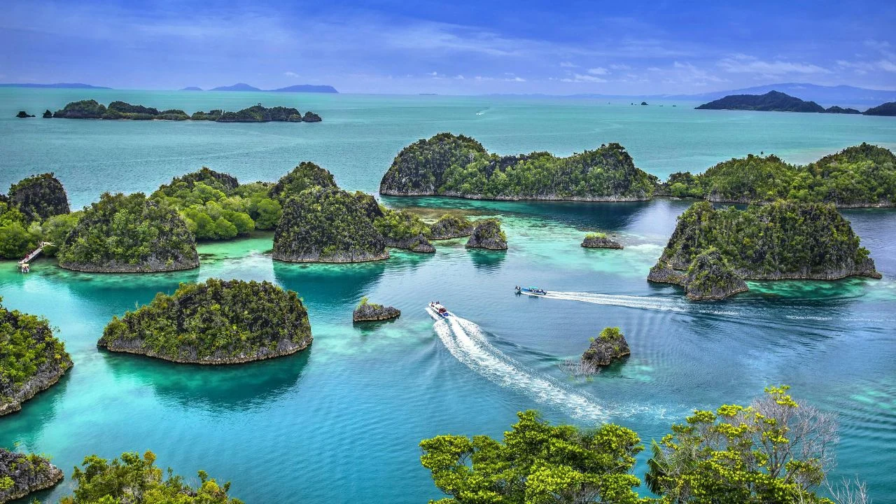 Tak Perlu ke Papua, Malang Punya Destinasi Cantik Bak Raja Ampat