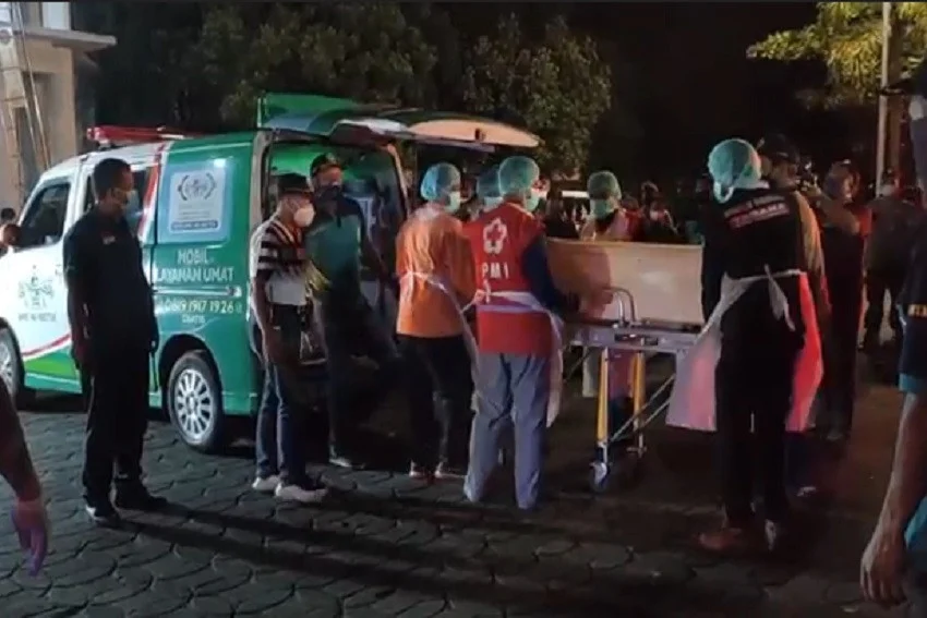 Tangis Pecah di Indramayu, 12 Korban Kecelakaan Maut Pantura Dimakamkan, 6 Kritis Dirawat
