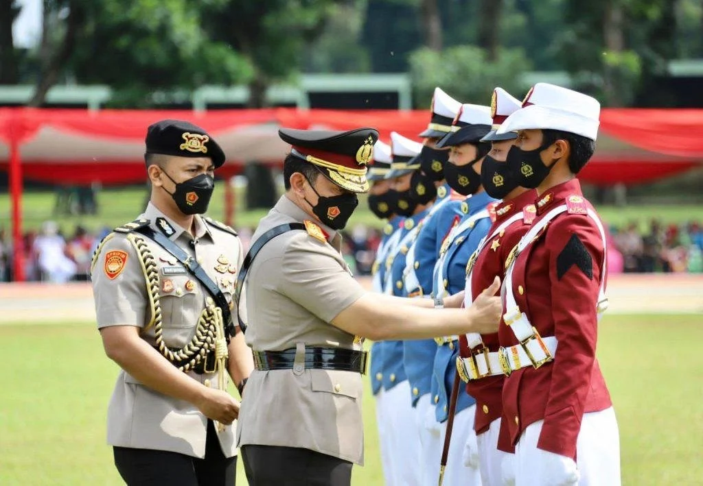 Taruna Akmil Latih Siswa Sekolah Rakyat, DPR Ingat Bahaya Militerisasi Sekolah