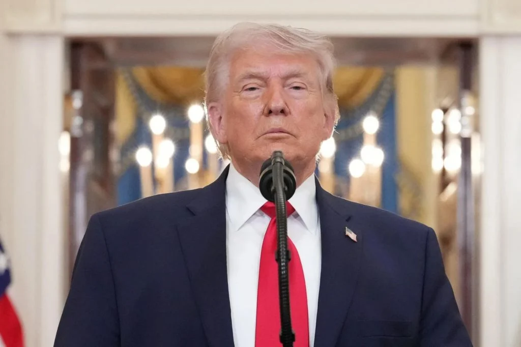 Trump Ganti 20% Biaya Kargo Selat Hormuz dengan Kesepakatan Investasi Teluk