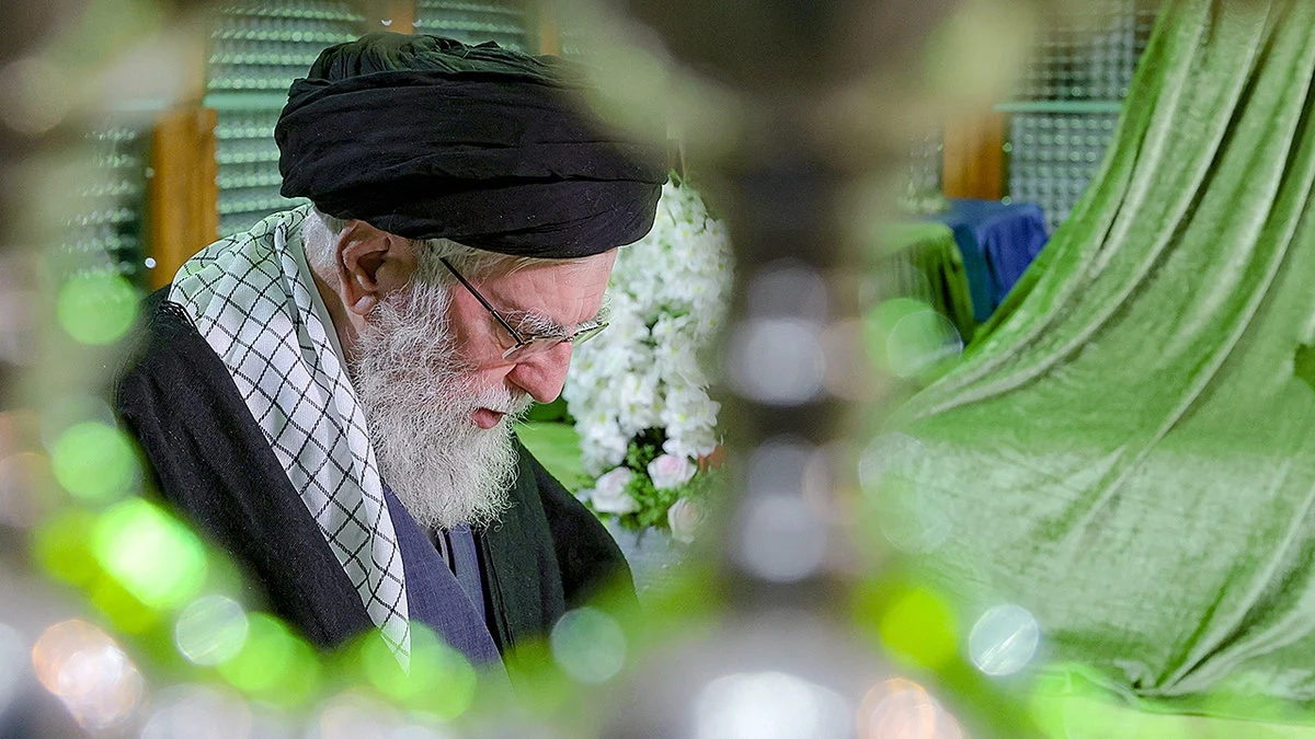 Wilayah Udara Tehran Ditutup Selama Prosesi Pemakaman Ali Khamenei