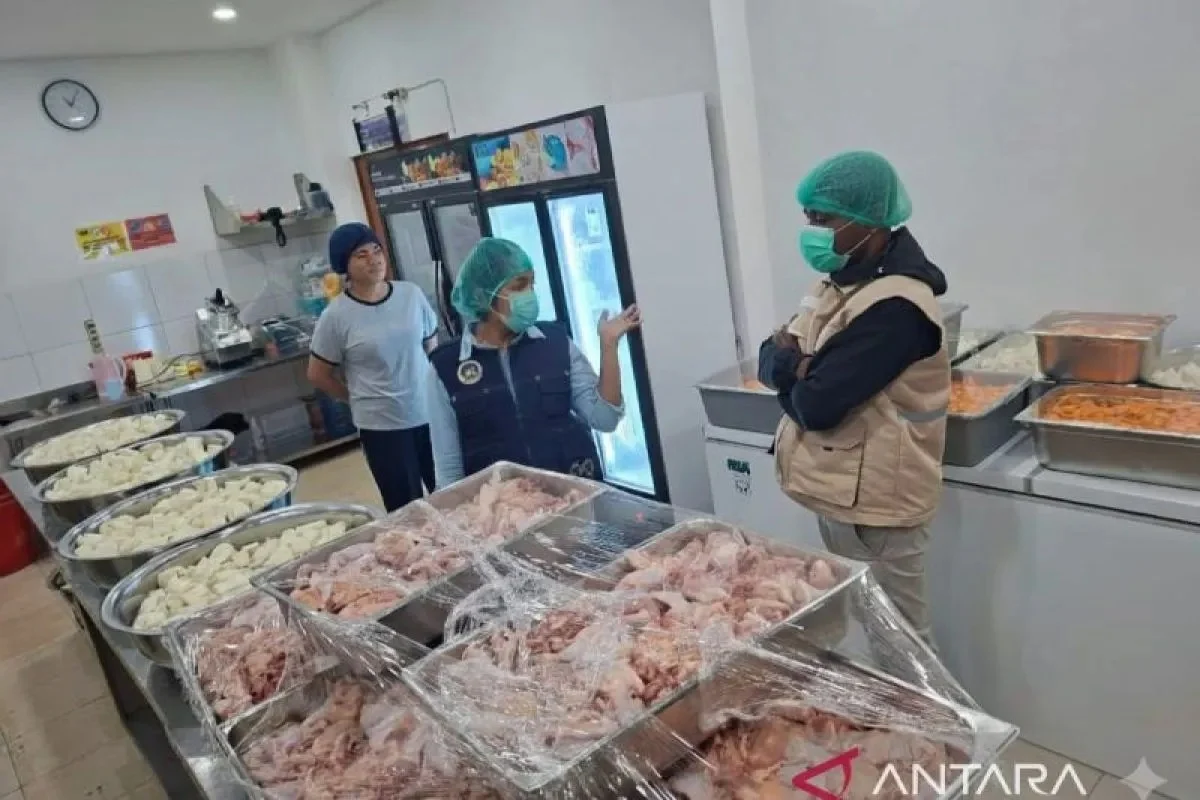 BGN Wajibkan Seluruh Pegawai Dapur Jalani Cek Kesehatan Rutin