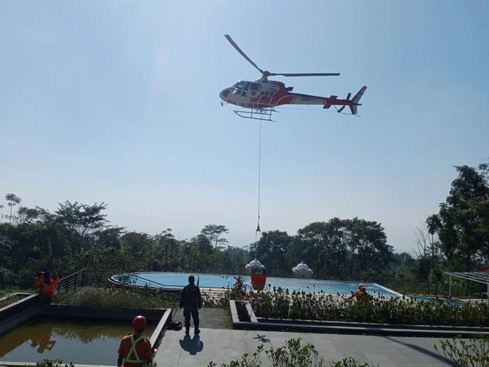 BPBD Pasuruan Lakukan Water Bombing untuk Padamkan Titik Api Baru di Gunung Arjuno