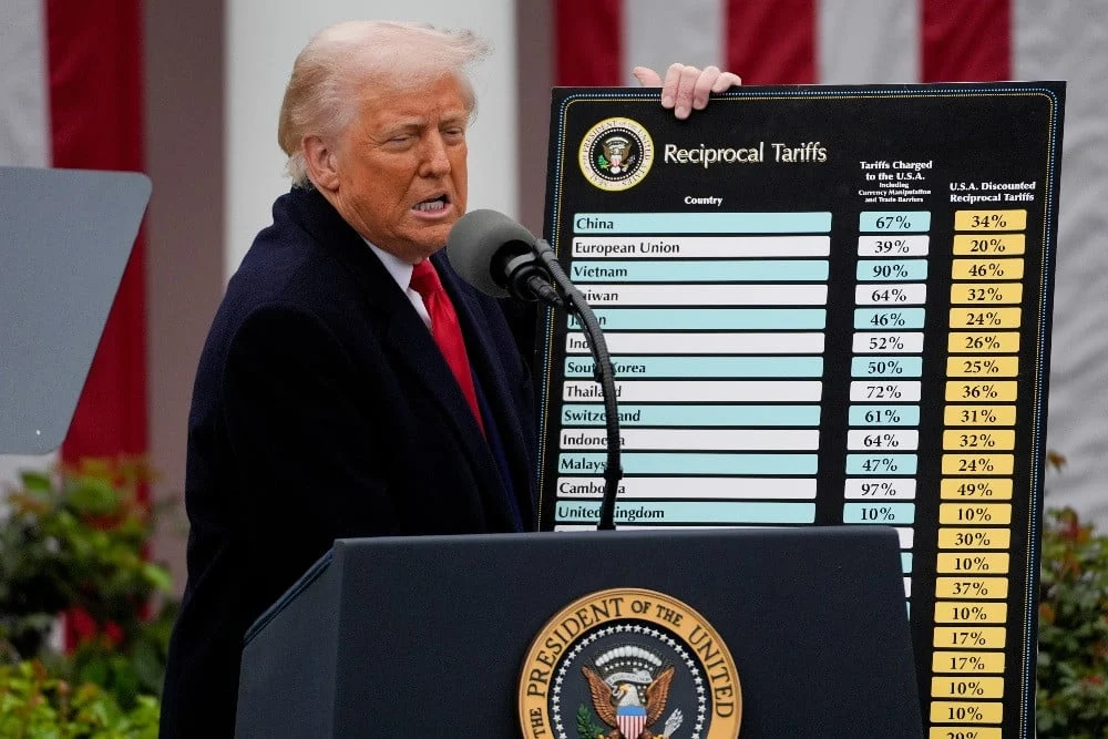 Donald Trump Umumkan Tarif 100 Persen untuk Drone Impor