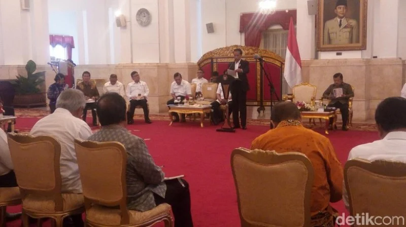 Jokowi Dapat Gelar Raja Timor dalam Kunjungan ke Kupang, NTT