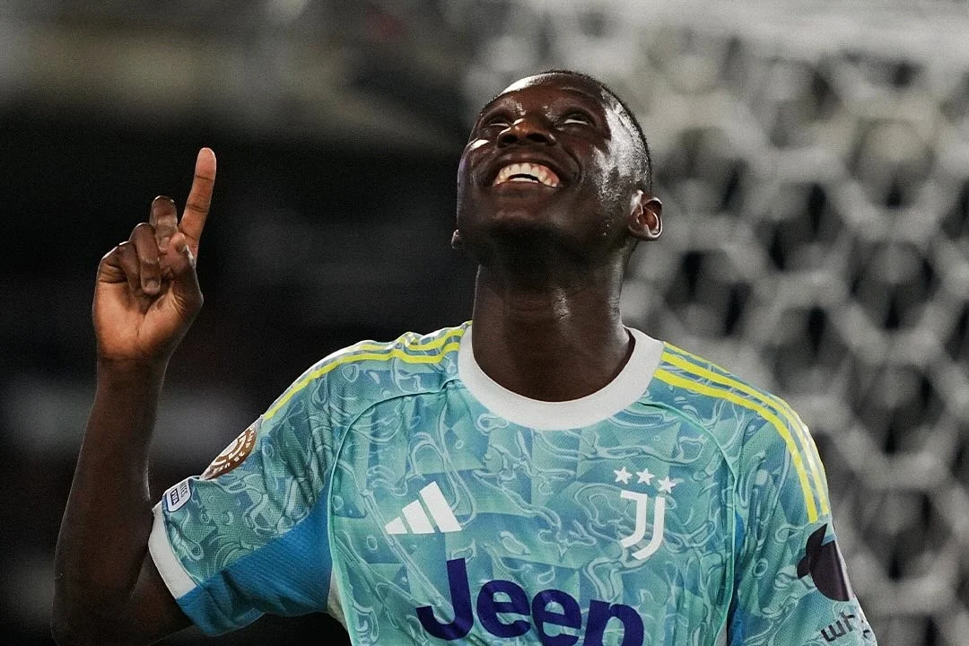 Juventus Permanenkan Randal Kolo Muani dari PSG