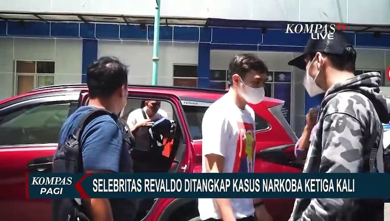 Nggak Ada Kapoknya, Aktor Revaldo Kembali Ditangkap Polisi Karena Narkoba