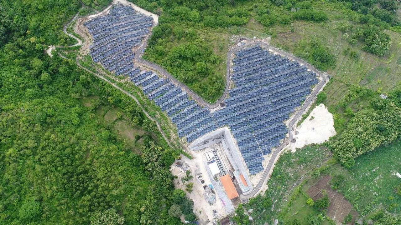Pemerintah Hentikan PLTD 13 GW, Percepat Pembangunan PLTS 30 GW Tahun Ini