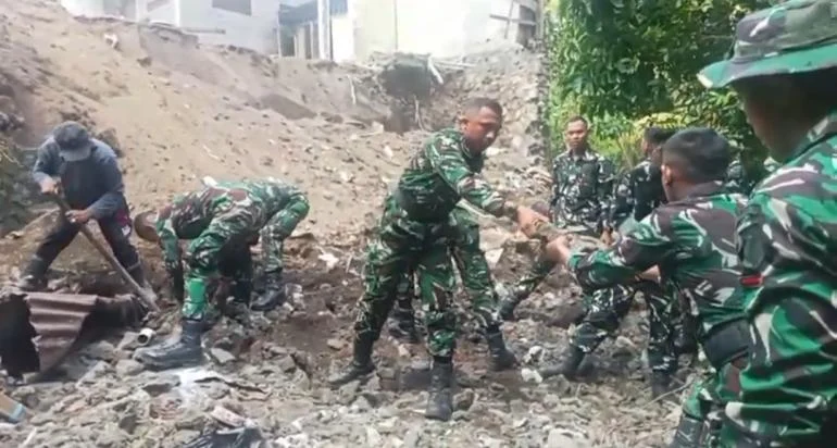 Personel dari 3 Polda Bergerak Bantu Tangani Dampak Gempa Magnitudo 7,7 di NTT