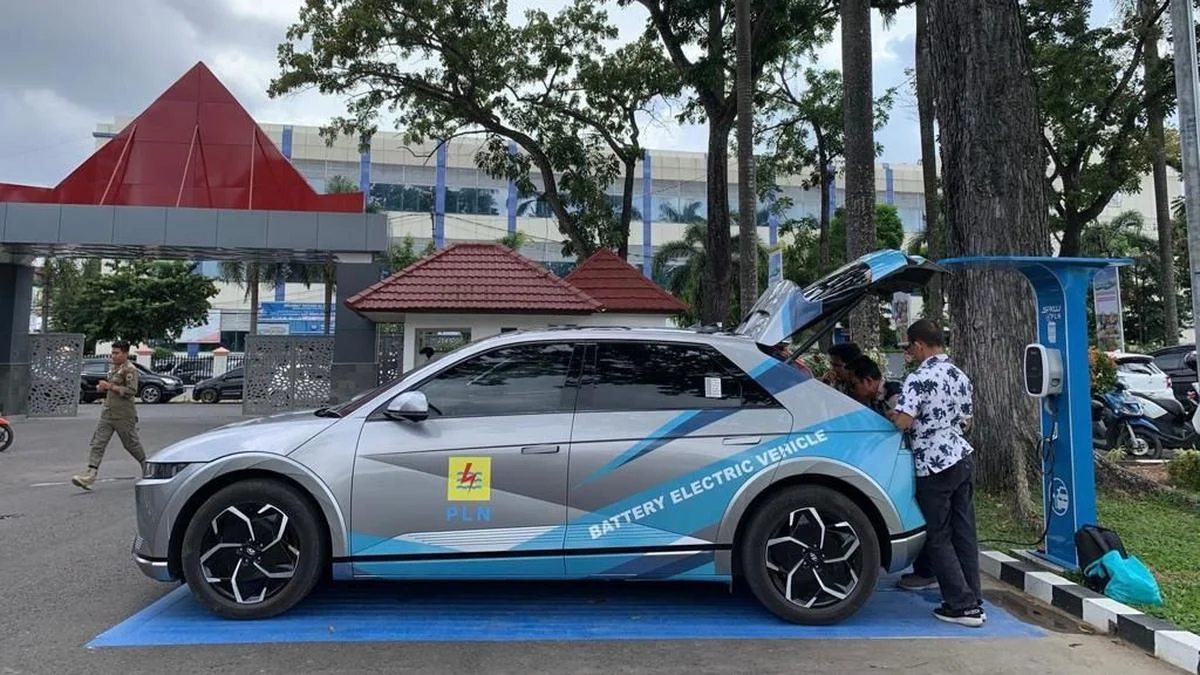 PLN Dorong Ekosistem Kendaraan Listrik lewat EVplore di Museum SBY‑Ani