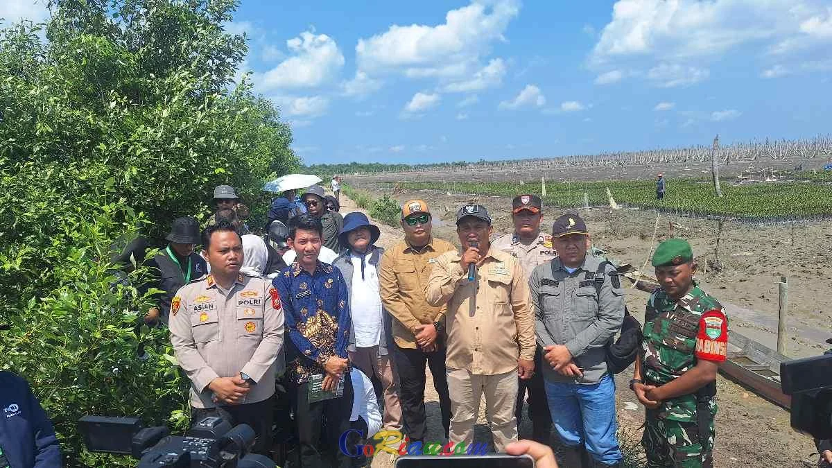Polda Riau Luncurkan Pemulihan Pesisir Desa Kuala Selat Terkena Abrasi
