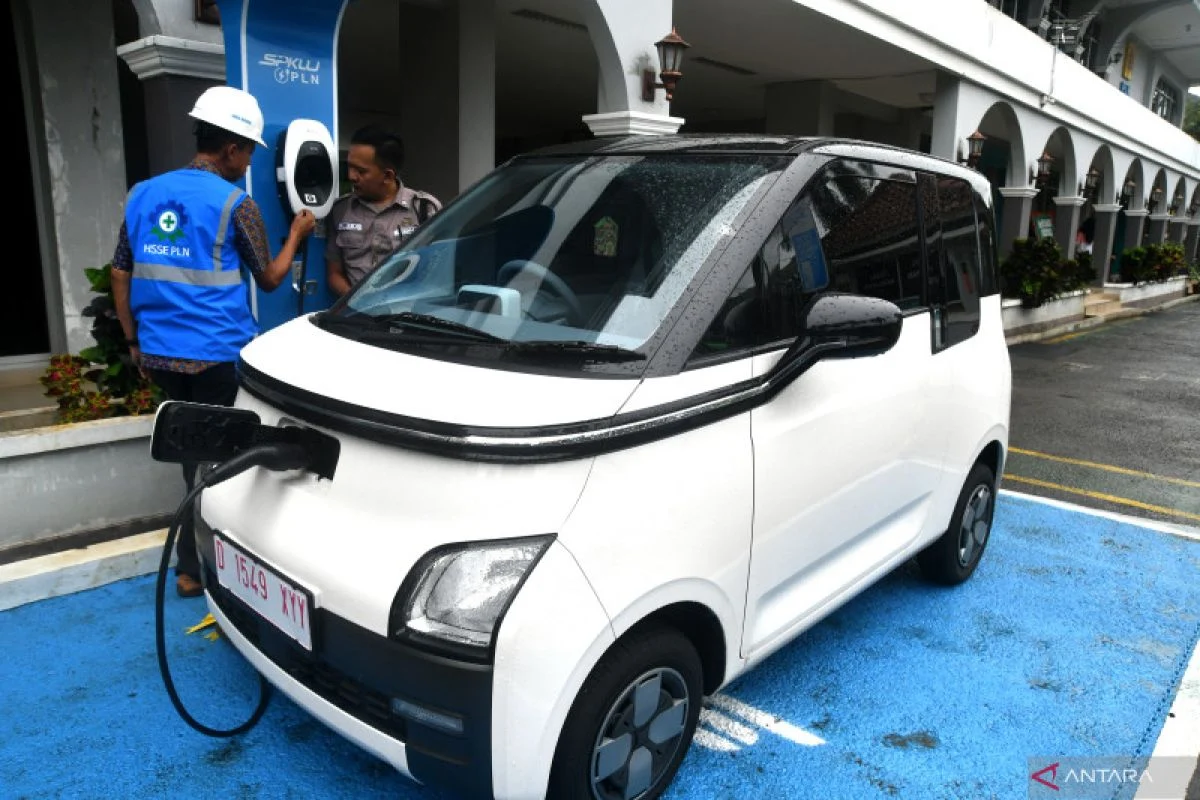 Purbaya Yakin Ekonomi Tetap Kuat, Penjualan Mobil hingga Konsumsi Listrik Kompak Meningkat
