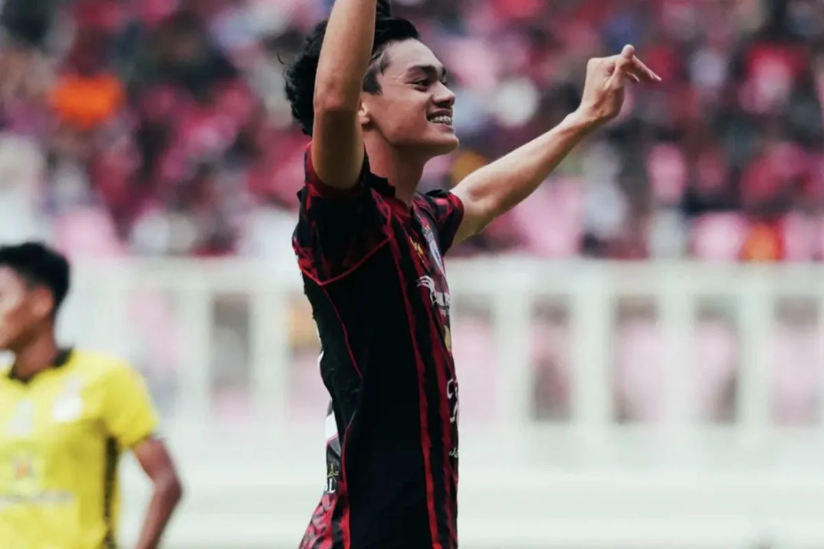 Reno Salampessy Pilih Bertahan di Persipura Jayapura