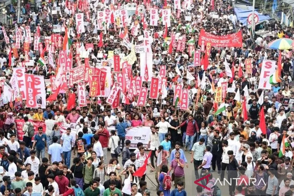 Ribuan Pemuda India Demonstrasi Tuntut Reformasi Ujian Rekrutmen