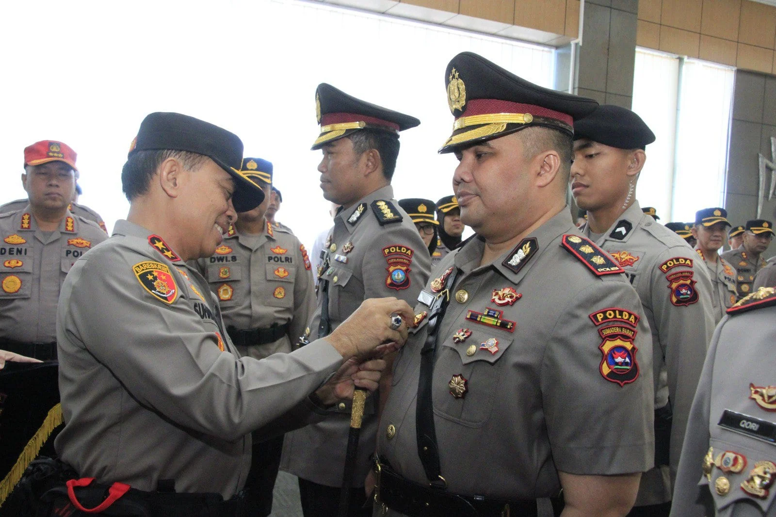 Sempat Berselisih, Dirreskrimum Polda Sumbar Kombes Teddy Fanani dan Bill Irzano Sepakat Berdamai