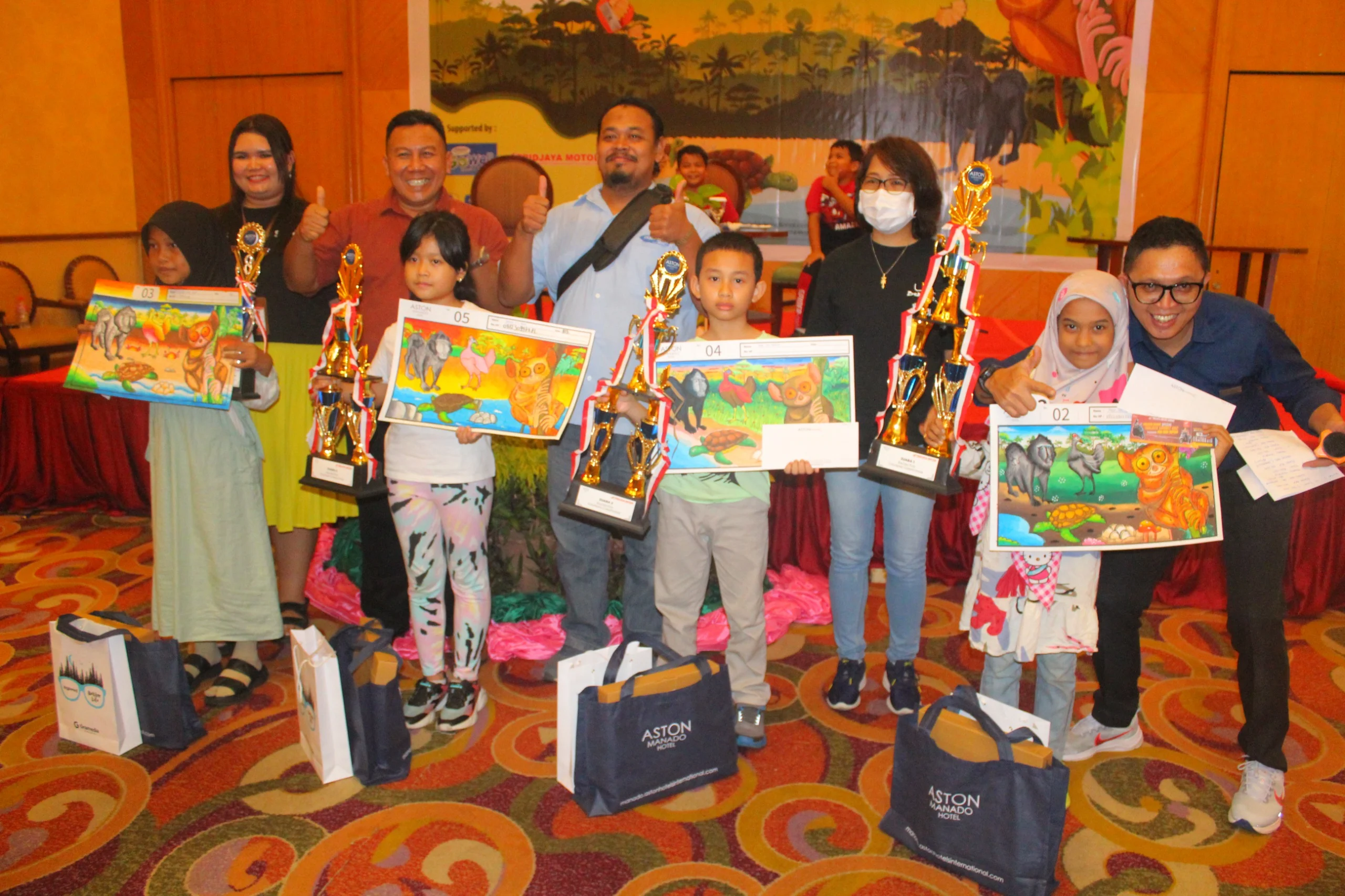 Shabina dan Adzkiya Raih Juara Lomba Mewarnai Kreasi Anak untuk Negeri