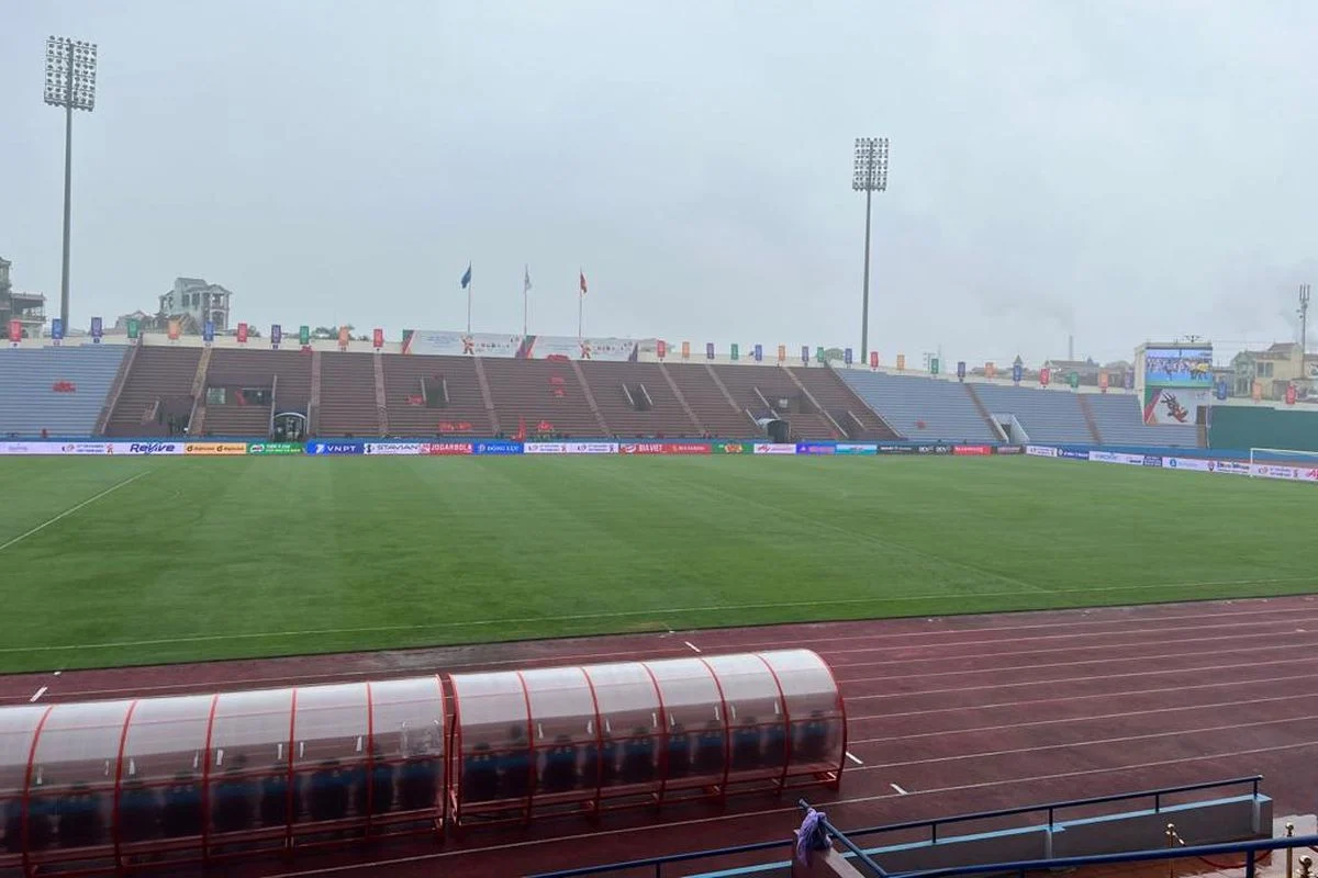 Stadion Pakansari Diguyur Hujan Menjelang Kick-off Indonesia vs Vietnam
