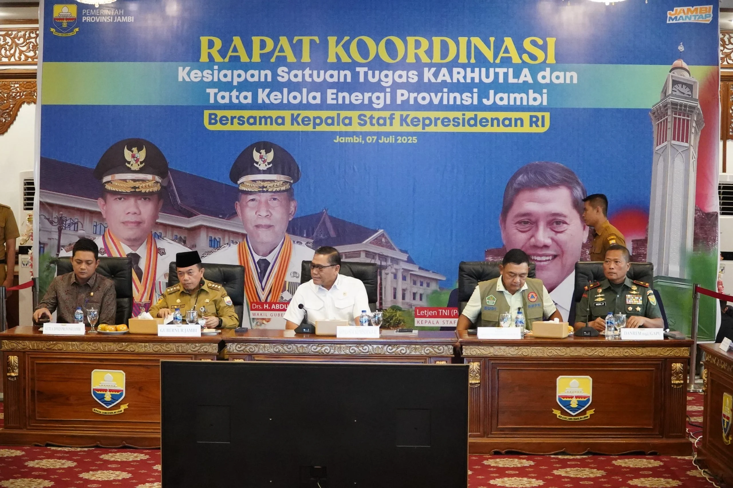 Tinjau Karhutla di Jambi, Menhut Pastikan Perintah Presiden Ditindaklanjuti