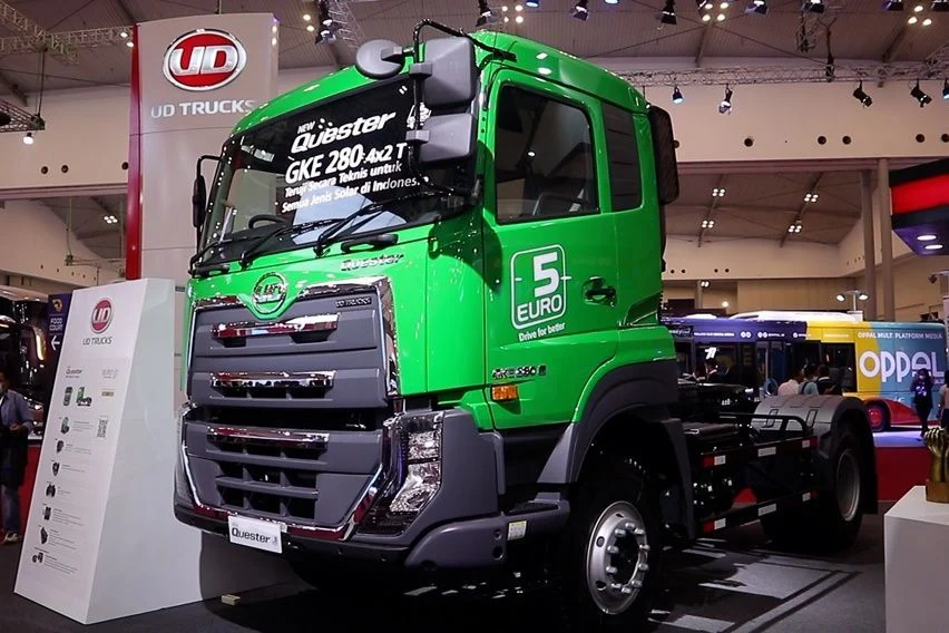 UD Trucks Kumpulkan Pertamina di GIIAS: Fokus pada Truk Bermuatan Bahan Berbahaya
