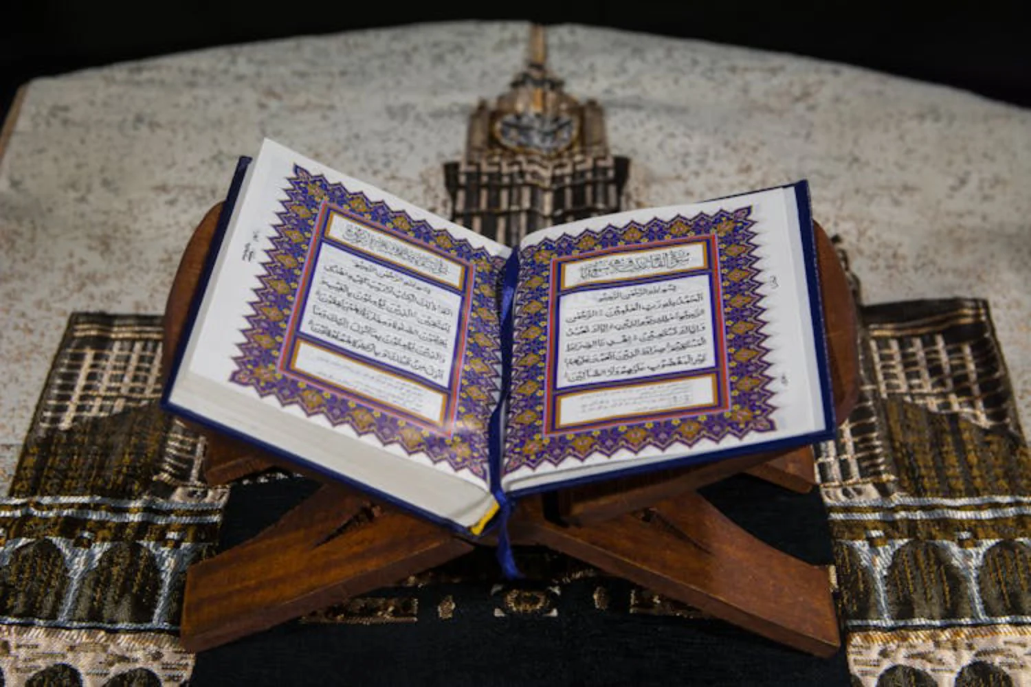 Viral Pengunjung Baca Alquran di Booth Miras Newport, Hilmi Firdausi: Penistaan Agama